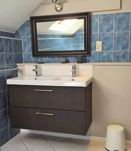 Sous-bois Marie Βίλα *